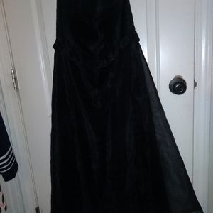 Black sleeveless brides maid dress size 14.